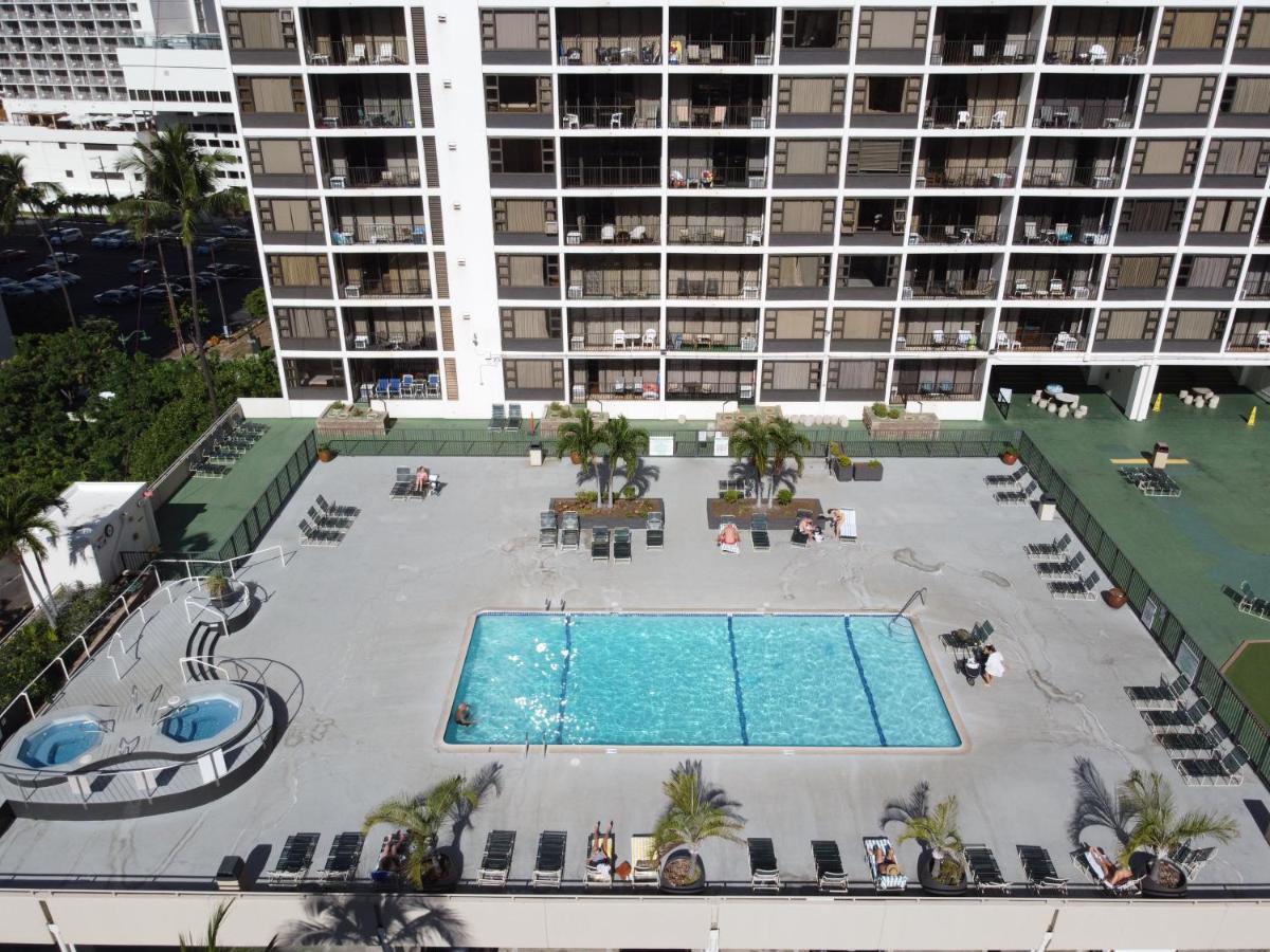 Waikiki Banyan Oasis With Partial Ocean View, 1-Block To Beach, Free Parking Apartment Honolulu Exterior photo